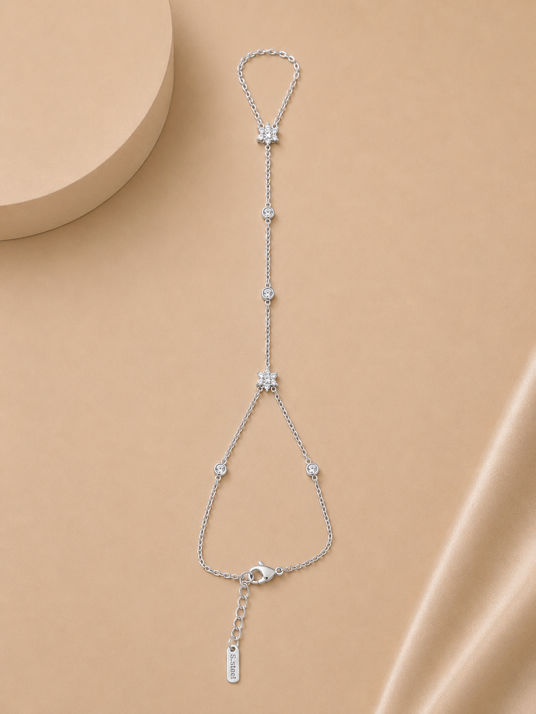 Rue Hand Chain