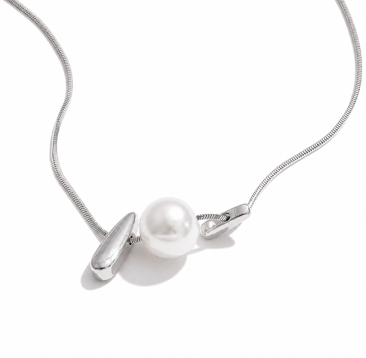 Lola Necklace
