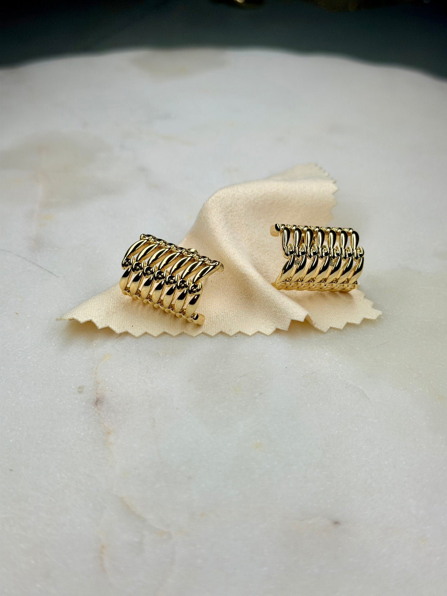 Sandra Horizontal Earrings