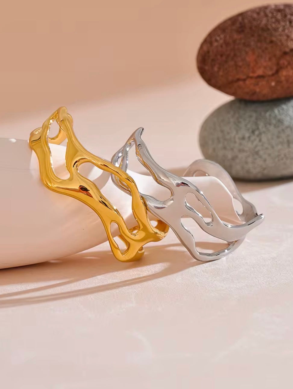 Carolina Bangle