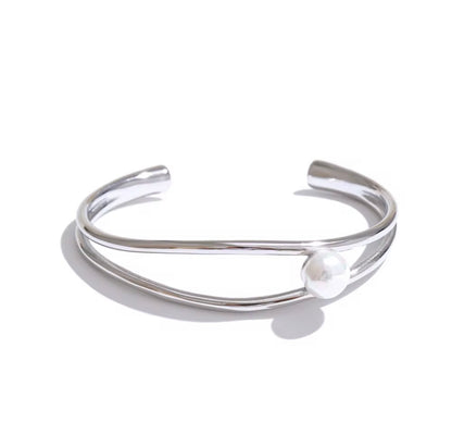 Nicole Bangle