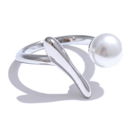 Nicole Ring
