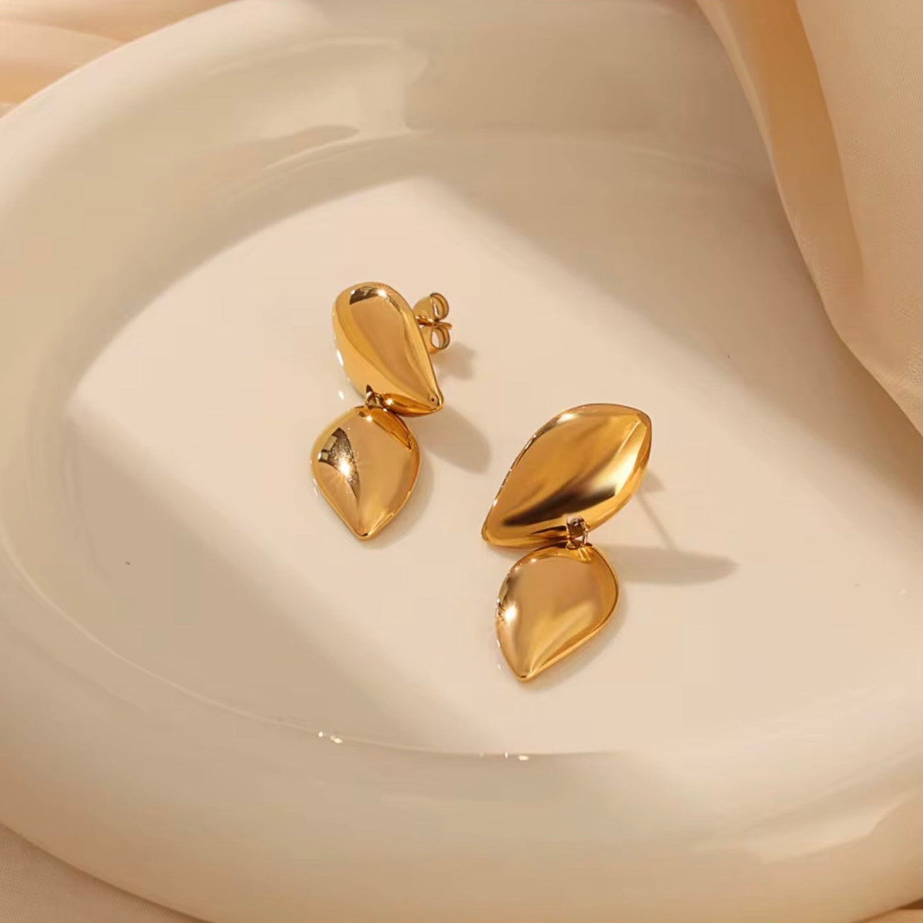 Sara Earrings