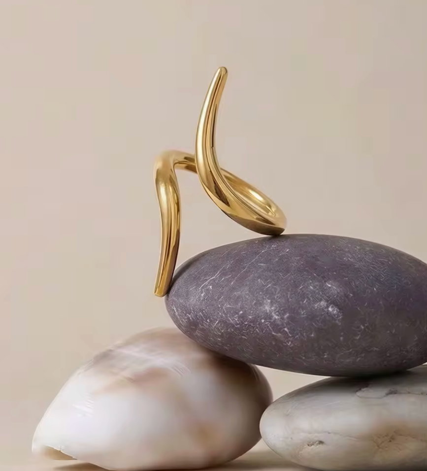 Tania Ring